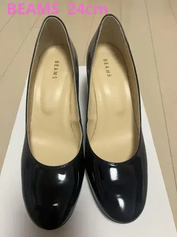 BEAMS 블랙 에나멜 펌프스 힐 24cm 빔즈