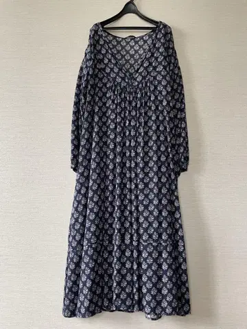 새상품급 저렴한 저널 스탠다드 네이비 꽃무늬 A라인 원피스 긴팔