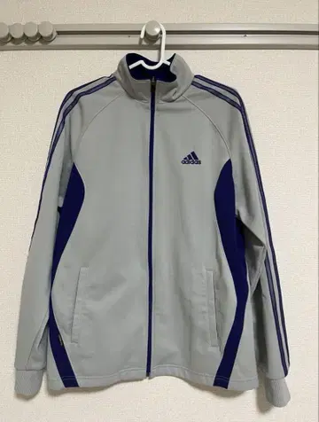 여성용 새상품급! adidas 트랙 자켓