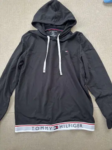TOMMY HILFIGER 블랙 후드티