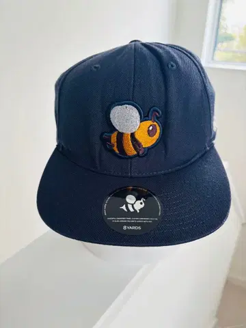 HACHIWORE 벌 자수 네이비 캡 8 YARDS