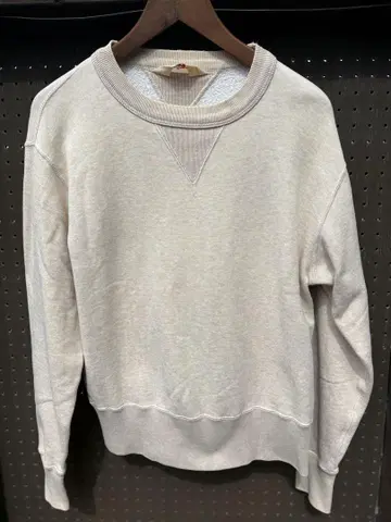 cushman 쿠시맨 맨투맨 베이지