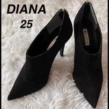 컨디션 최상 DIANA 다이애나 부티 블랙 25cm