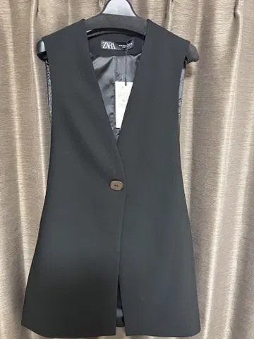 [ 새상품 ] ZARA 백 스트랩 베스트 XS 사이즈