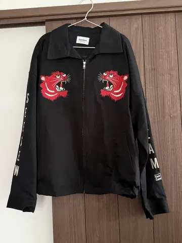 See sew 블랙 자켓 호랑이 자수