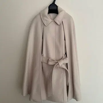 LilyBrown 베이지 케이프 코트 허리 벨트 포함