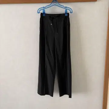 ROSSO 블랙 스트레이트 팬츠 허리밴딩