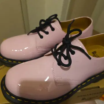 가격 인하!! 닥터마틴 1461 페탈 핑크 39