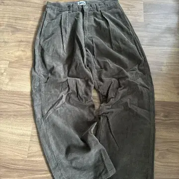 9090 N Logo Corduroy Tapered Pants