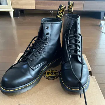 Dr.Martens 닥터마틴 1460 8홀 부츠 남성용