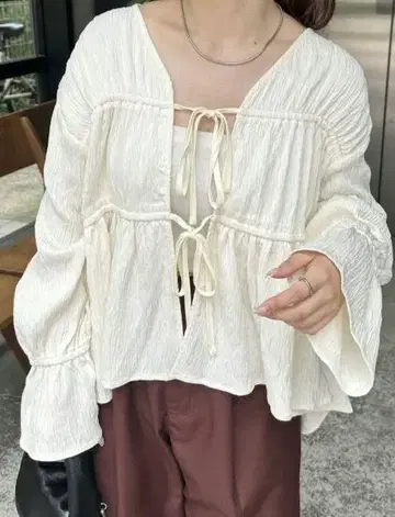 mystic 블라우스