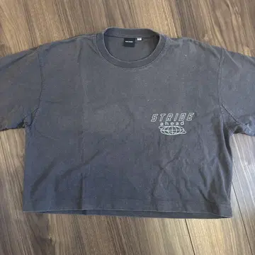 MOUSSY 티셔츠