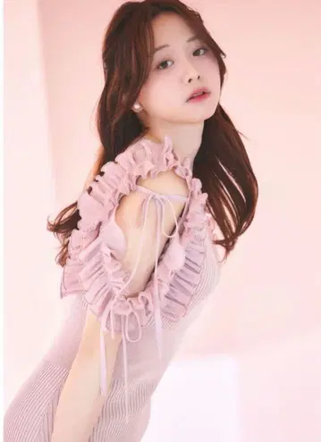 리본 포함 쉬폰 플리츠 프릴 절개 리브 니트 원피스 핑크