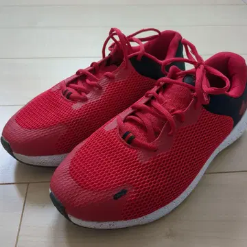 언더아머 차지드 퍼슈트 27.5cm 레드