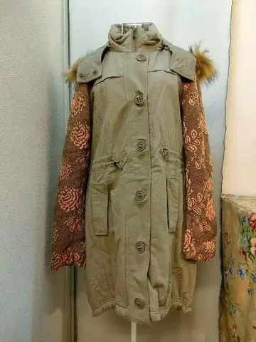페니 블랙 모즈 코트 그레이 소매 이소재