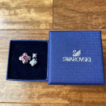 Swarovski 플라워 모티브 반지