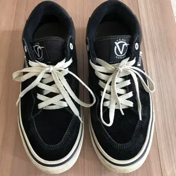 Vans 블랙 스니커즈