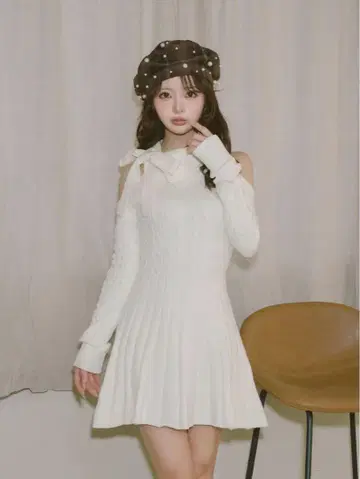 darich 아메슬리 플레어 니트 미니 원피스