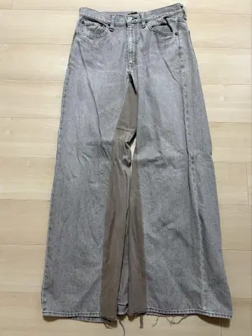 Who want it. 그레이 데님 팬츠