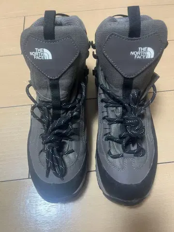 [ 새상품급 ] THE NORTH FACE 등산화 그레이