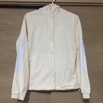 adidas 자켓 크림색