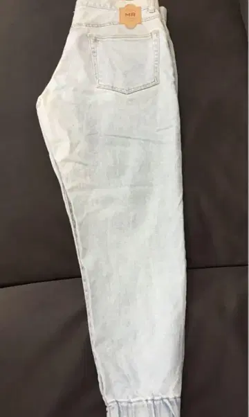 MR. GENTLEMAN 라이트 블루 데님 팬츠