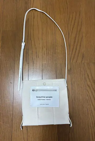 뷰티풀 피플 숄더백 화이트