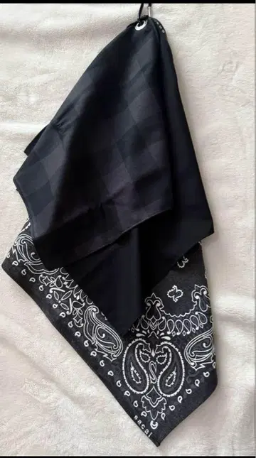 Sacai 반다나 스카프 3종