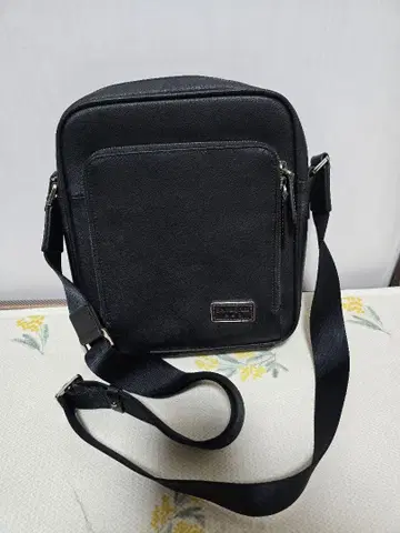 Samsonite 블랙 숄더백 복수 수납