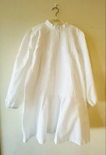 ZARA 자라 핀턱과 개더가 귀여운 블라우스