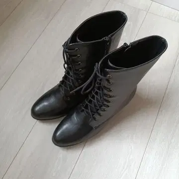 블랙 레이스업 롱 부츠 24.5cm