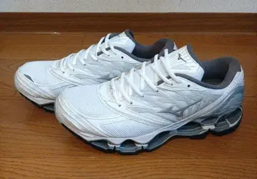 MIZUNO WAVE PROPHECY LS