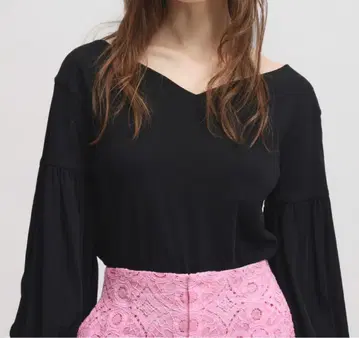 블랙 V넥 긴팔 셔츠