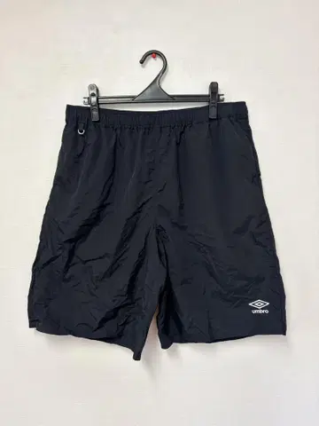 umbro 블랙 숏팬츠