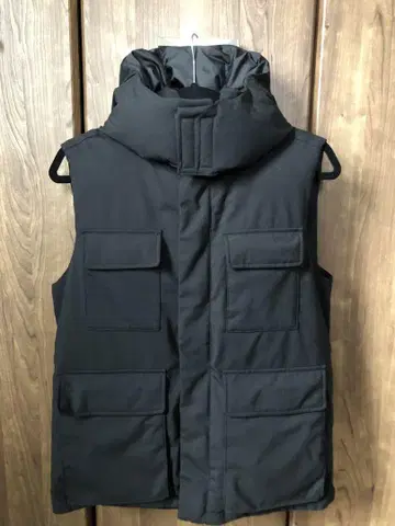 유나이티드 애로우즈 후드 부착 다운 베스트 UNITEDARROWS