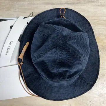 나인 테일러 IxoraHat 네이비
