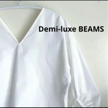 데미룩스 빔즈 상의 화이트 블라우스 V넥 Demi-luxe BEAMS