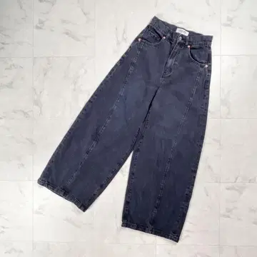새상품급 LILY BROWN 와이드 데님 팬츠 하의 블랙 0*GD901