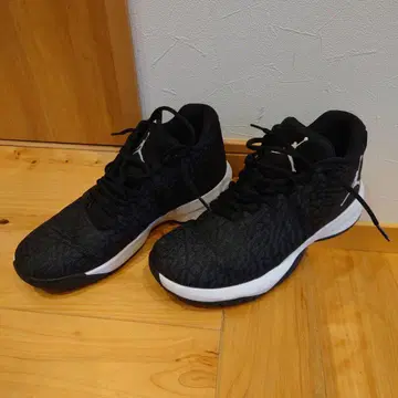 Jordan 농구화 블랙/화이트 27cm