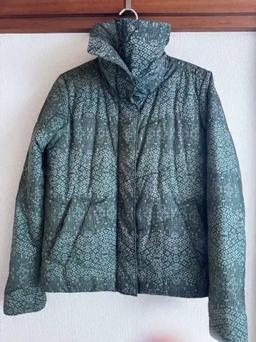 Patagonia 여성용 그린 다운 자켓 M