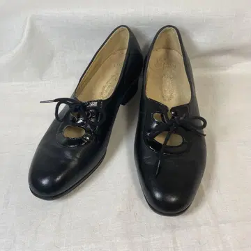 요시노야 긴자 모드 펌프스 22.5cm 천연 가죽 블랙 레이스업