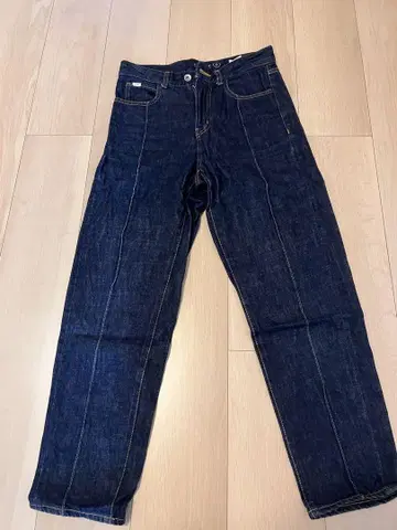 T-ASSAC 다크 블루 스트레이트 데님