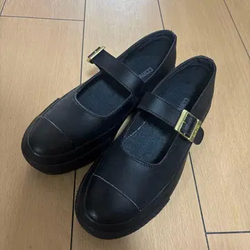 CONVERSE 블랙 메리제인 신발 23.5cm