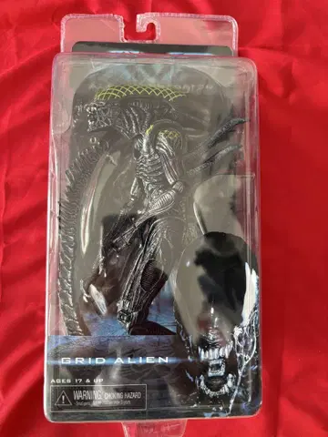 에이리언 피규어