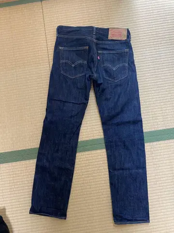 Levi's 다크 블루 스트레이트 데님