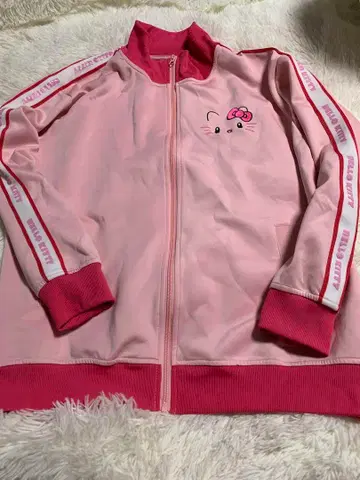 [ 최종 가격 인하 ] USJ 헬로키티 트랙 자켓 L 사이즈