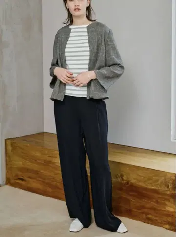새상품급 SOEJU 소주 5부 소매 보더 니트 소
