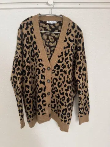 ZARA 레오파드 무늬 긴팔 가디건