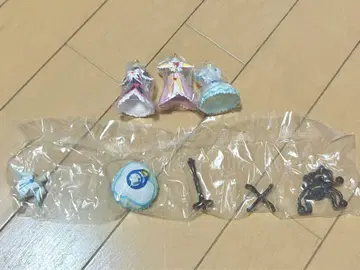 빛의 전사 프리큐어 맥스 하트 코스튬 참 & 큐어 화이트 토르소 마네킹
