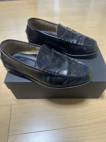 EMBOSSED LOAFERS / BLACK BLACK PAISLE